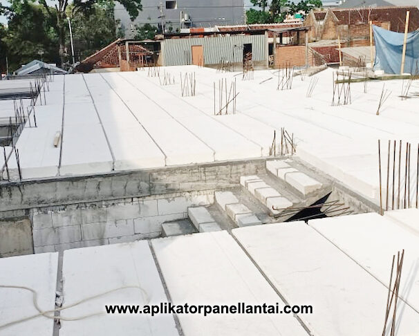 aplikator panel lantai